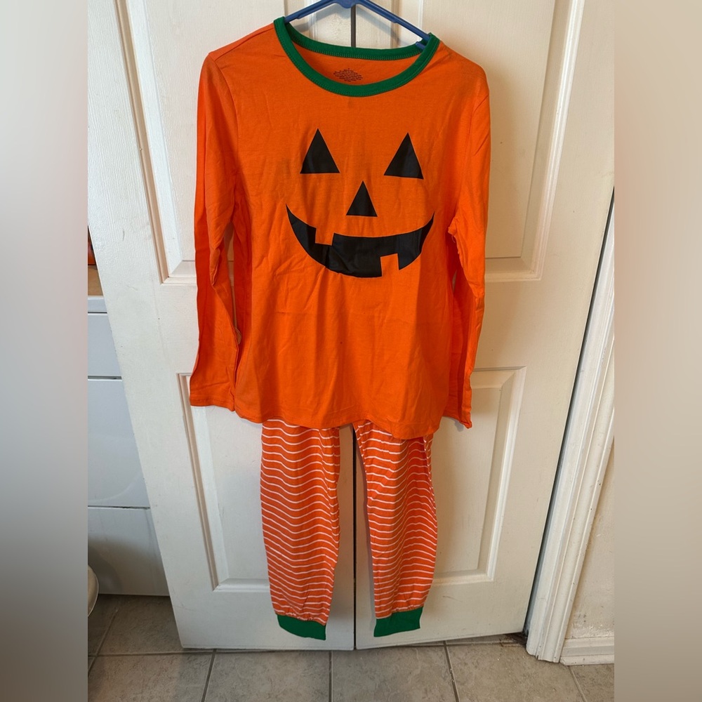 Women's Pumpkin Pajama Set - Orange and Green